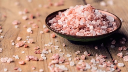 مزایای نمک صورتی هیمالیایی